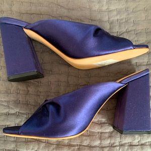 Loeffler Randal Laurel Twist Mules in Navy Satin!